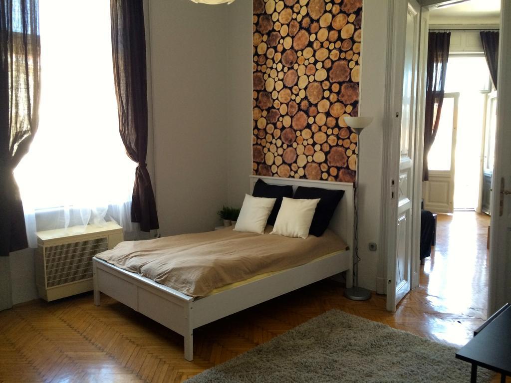 Budget Apartment By Hi5 - Oktober 6 Str 4 Budapešť Exteriér fotografie