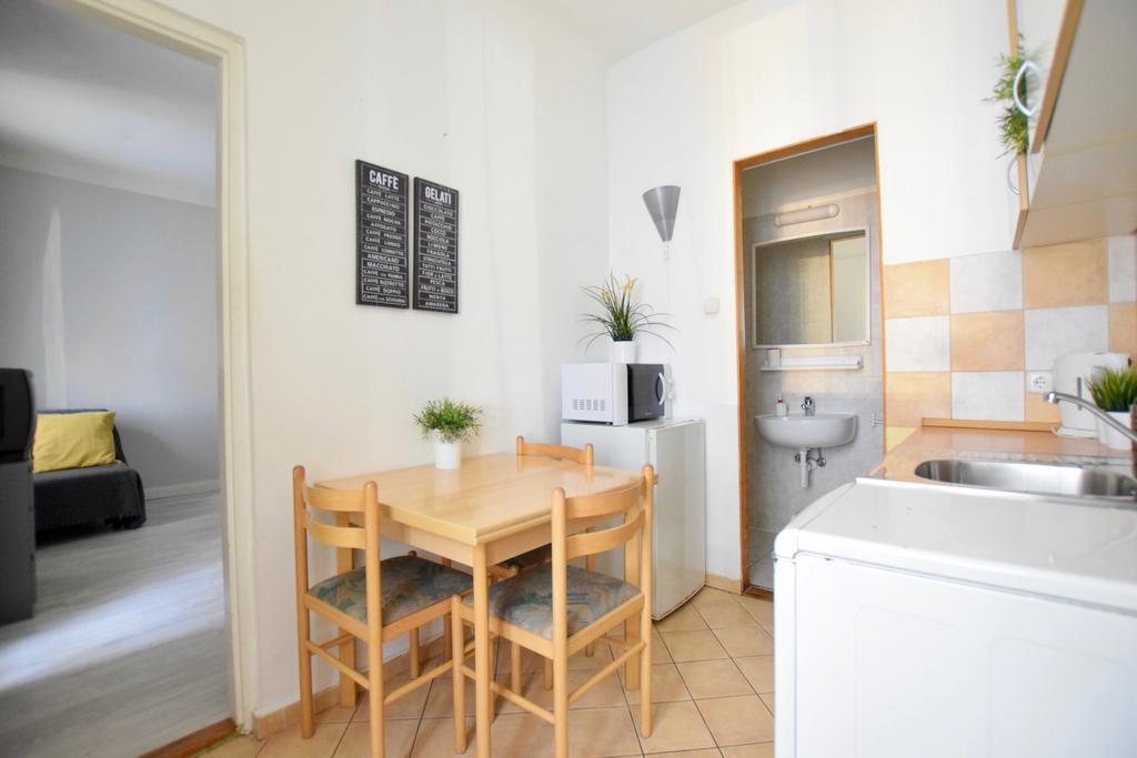 Budget Apartment By Hi5 - Oktober 6 Str 4 Budapešť Exteriér fotografie